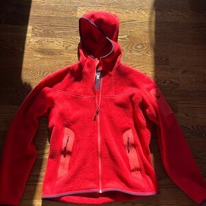 arcteryx covert hooded jacket